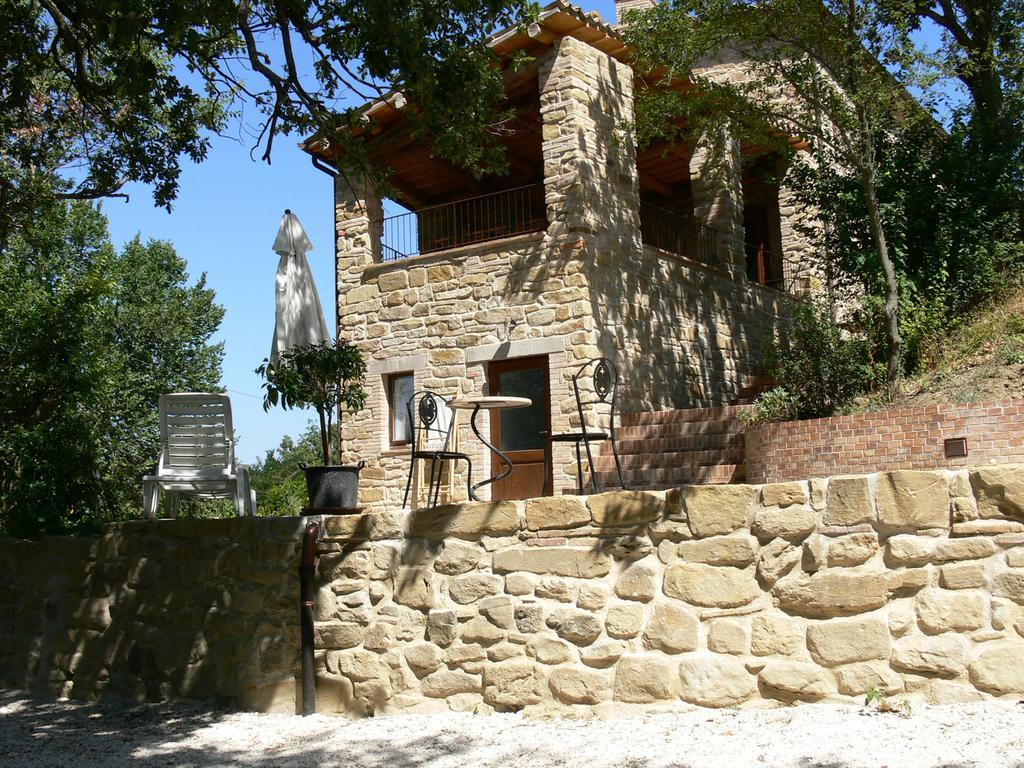 Locanda Dell'Istrice كاميرينو الغرفة الصورة